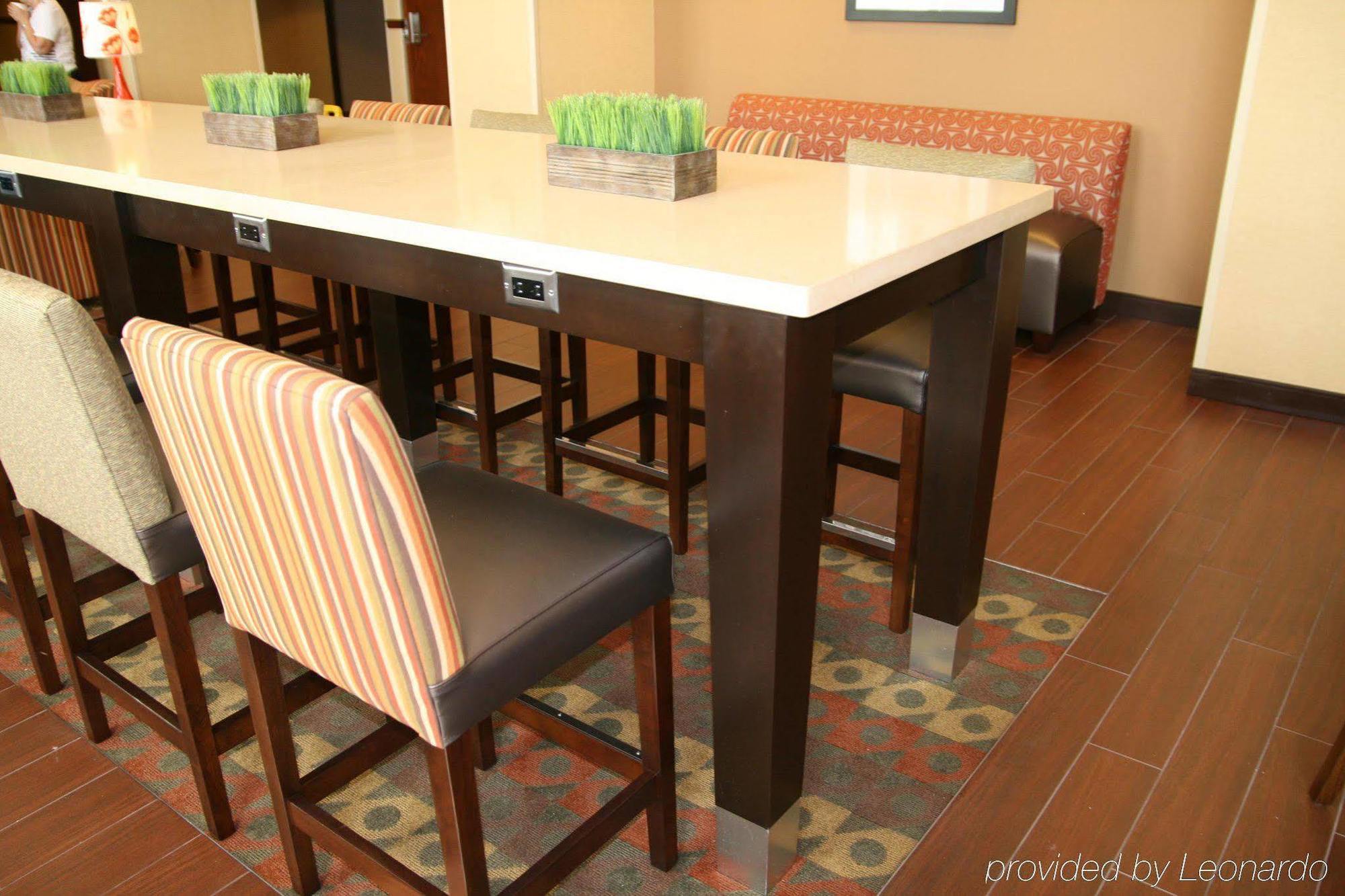 Hampton Inn & Suites Oxford-Anniston Szoba fotó